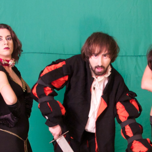 terminati i miei giorni di posa sul set di Fire of Darkness